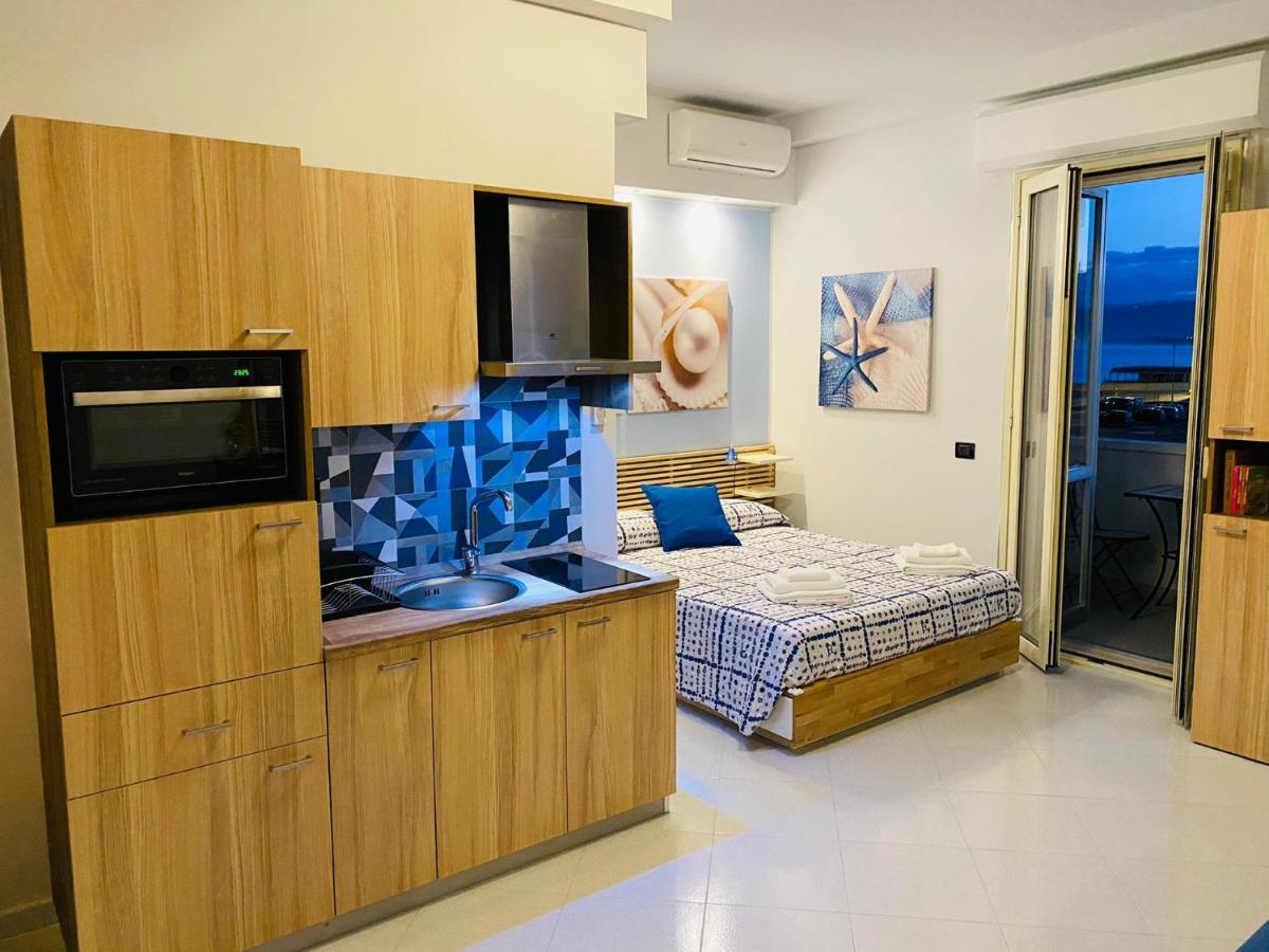 B E B Le Terrazze Sul Mare Bed & Breakfast Catanzaro Bagian luar foto
