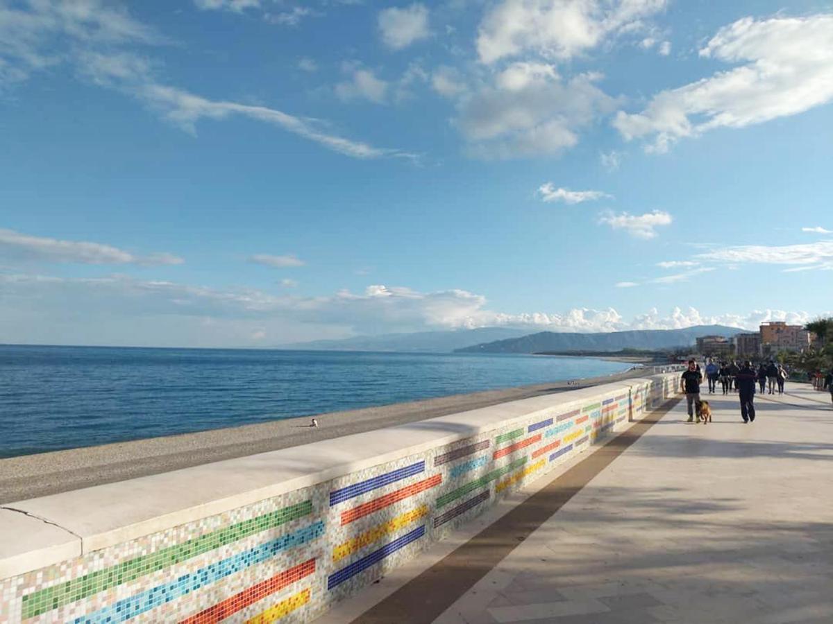 B E B Le Terrazze Sul Mare Bed & Breakfast Catanzaro Bagian luar foto
