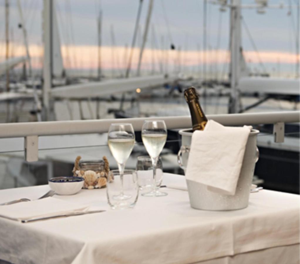 B E B Le Terrazze Sul Mare Bed & Breakfast Catanzaro Bagian luar foto