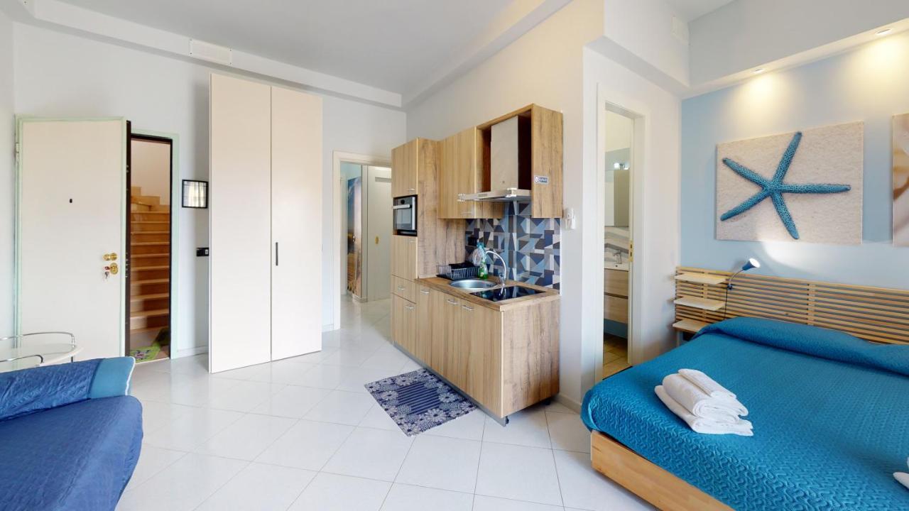 B E B Le Terrazze Sul Mare Bed & Breakfast Catanzaro Bagian luar foto